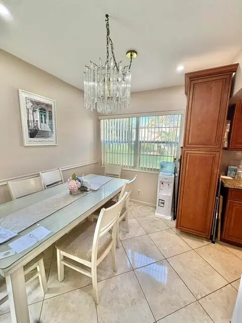 dining area at 49 Norwich C, West Palm Beach