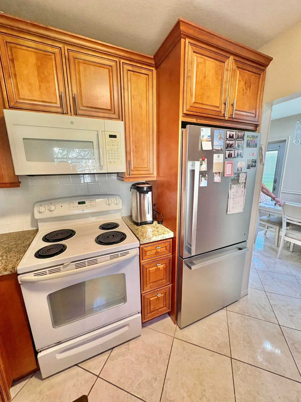 modern kitchen at 49 Norwich C, West Palm Beach