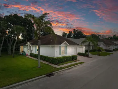 1838 Oak Grove Court, Vero Beach – Single Family Residence for sale