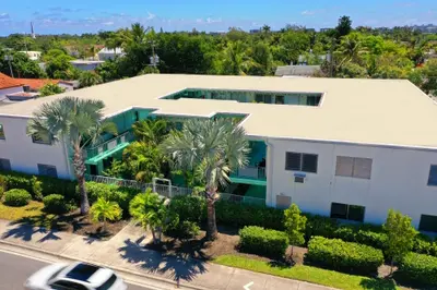 702 N Federal Highway A8, Lake Worth Beach – Condominium for sale