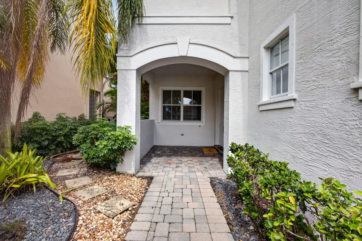 9-web-or-mls-5D1A5828 at 207 ISLE VERDE Way, Palm Beach Gardens