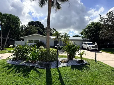 4188 LARCH Avenue, Palm Beach Gardens – Single Family Residence for rent