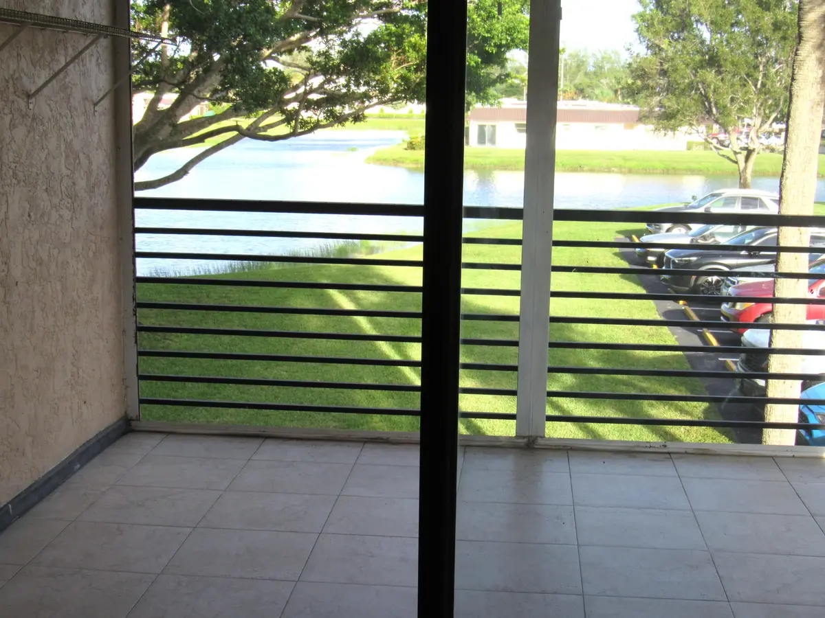 IMG_3270 at 140 LAKE NANCY Lane 216, West Palm Beach