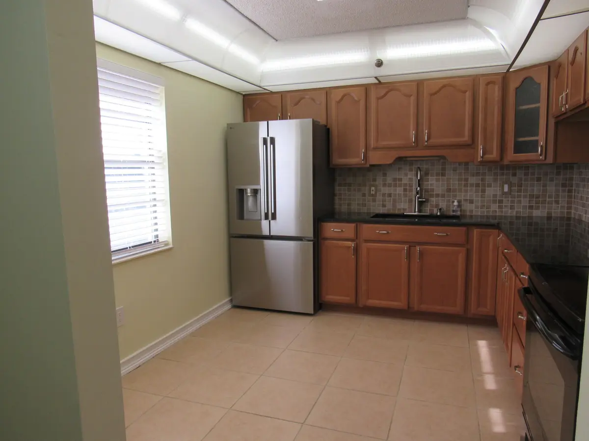 IMG_3248 at 140 LAKE NANCY Lane 216, West Palm Beach
