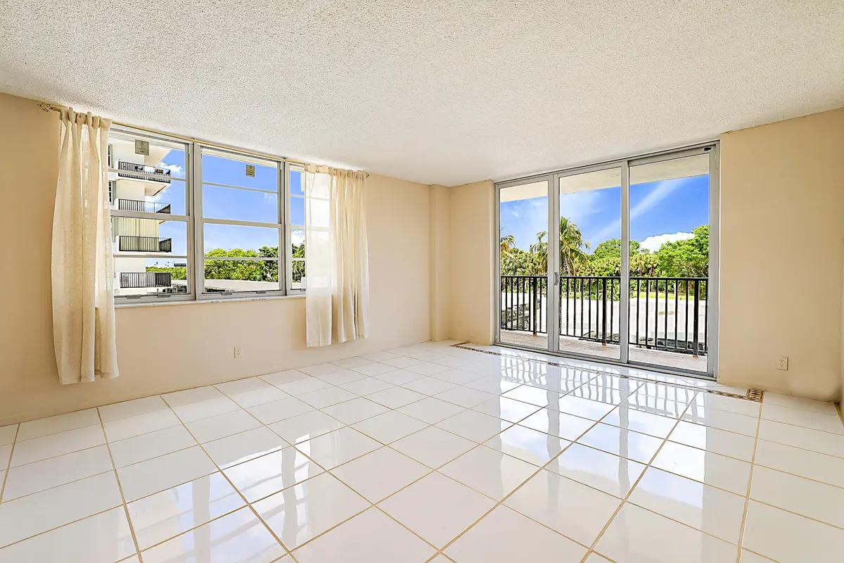 2121 N Ocean Blvd 302 W-1 at 2121 N Ocean Boulevard 302E, Boca Raton