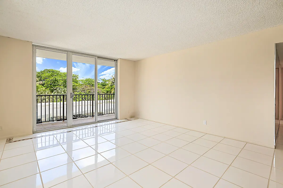 2121 N Ocean Blvd 302 W-2 at 2121 N Ocean Boulevard 302E, Boca Raton