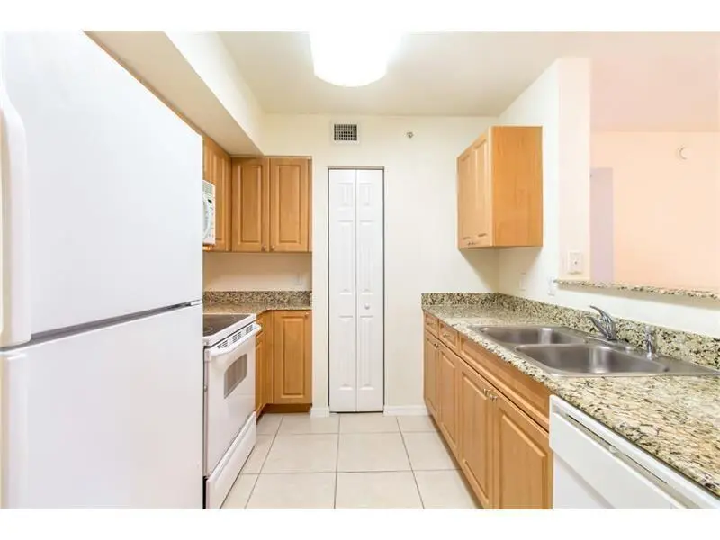 6760 heritage grande kitchen 2 at 6760 Heritage Grande 6103, Boynton Beach