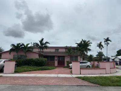 11270 SW 188th Street, Miami – Single Family Residence for sale