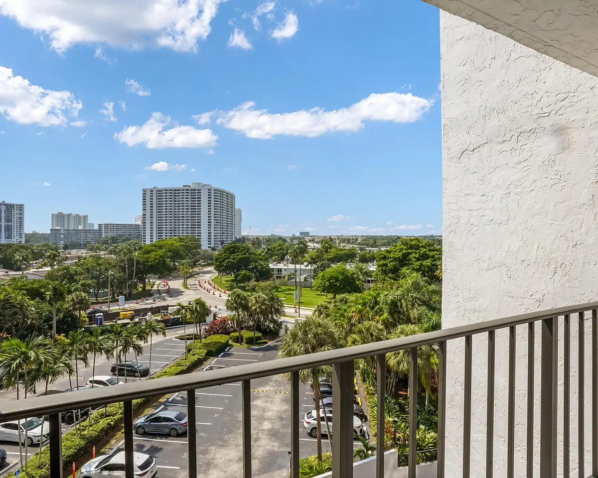 DSC04310 at 600 PARKVIEW Drive 703, Hallandale Beach