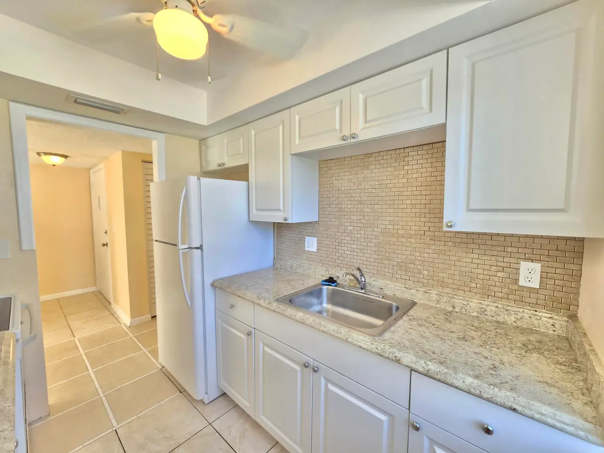 9286200d-a1c6-4530-86a1-09ad9cefe053 at 104 SE 10TH Street 101, Deerfield Beach