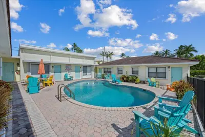 1 Tropical Drive 5, Ocean Ridge – Apartment for rent