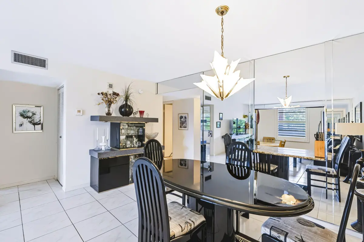 7-web-or-mls-01_ipixx_6 at 150 LAKE NANCY Lane 219, West Palm Beach