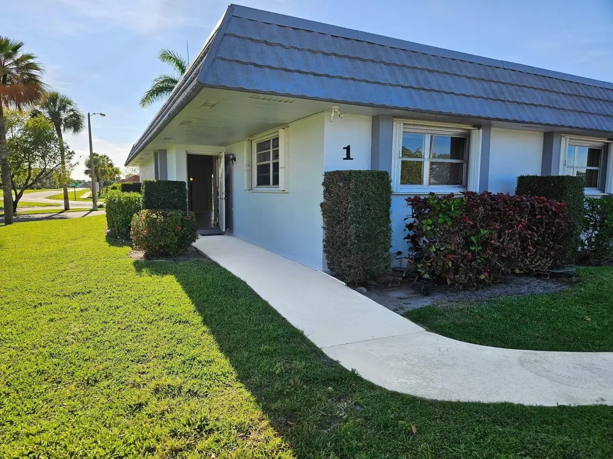 Front view at 2886 Fernley Drive 1, West Palm Beach