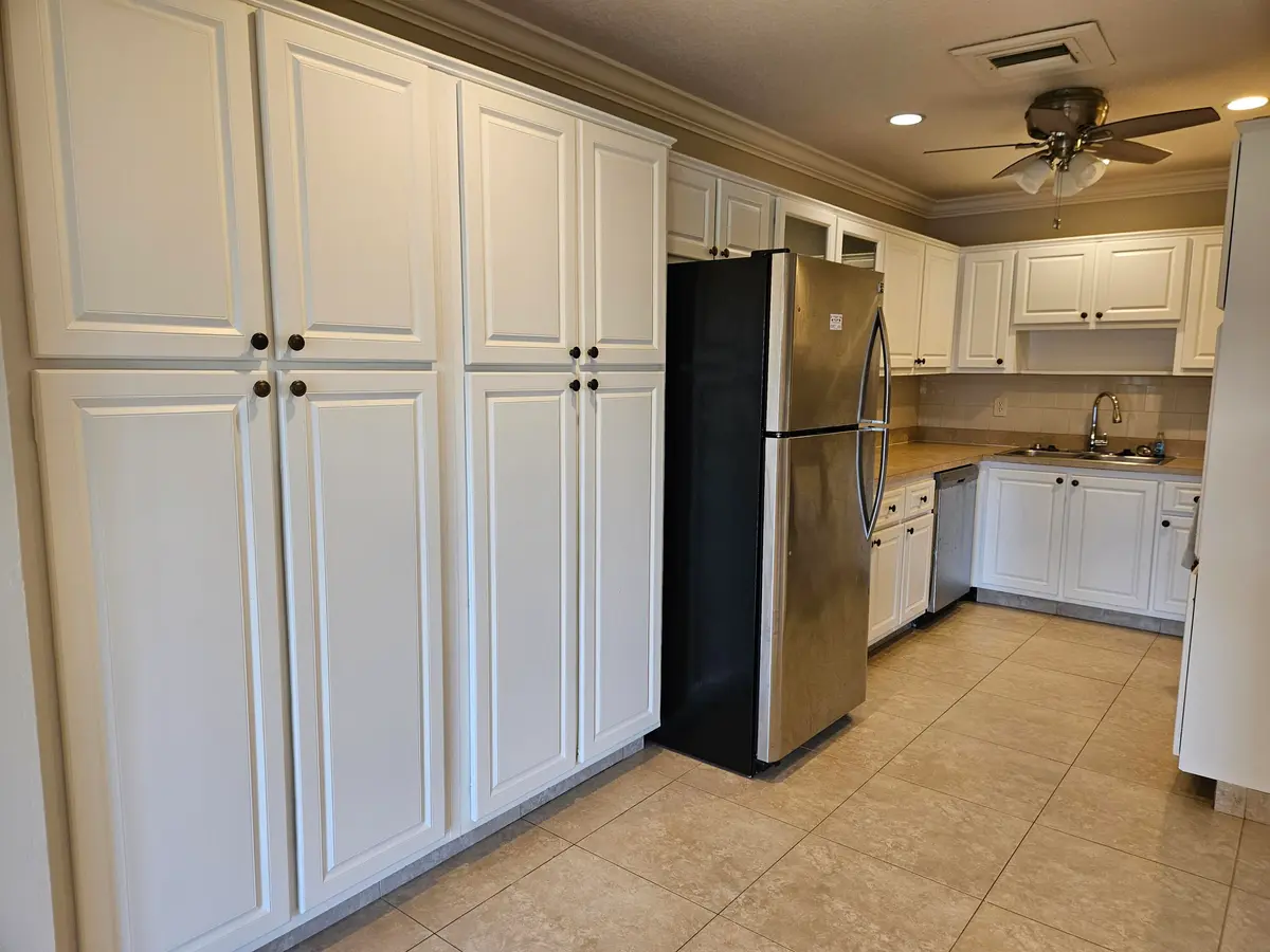 Kitchen Storage at 2886 Fernley Drive 1, West Palm Beach