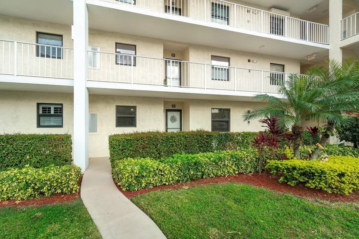 front entrance at 300 N HIGHWAY A1A 107C, Jupiter