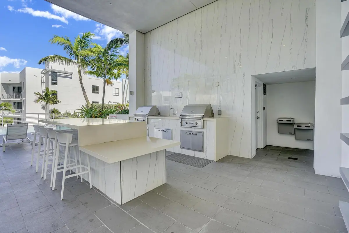 29-web-or-mls-_DSC1773 at 111 SE 1ST Avenue 517, Delray Beach