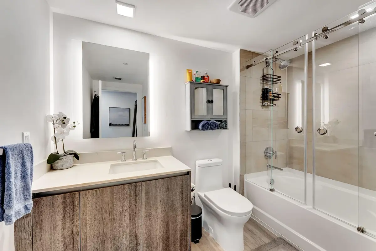 18-web-or-mls-DSC07606 at 111 SE 1ST Avenue 517, Delray Beach