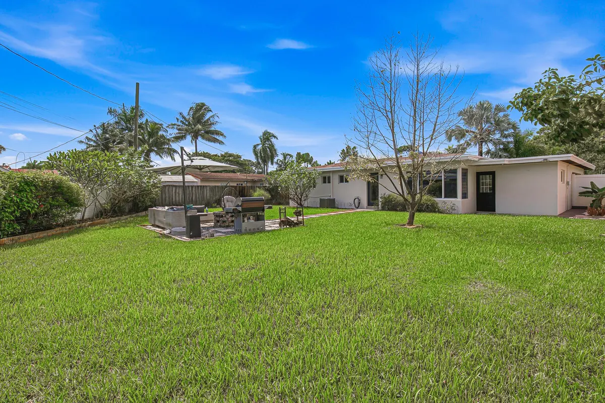 12-Backyard at 1530 SW 25TH Avenue, Fort Lauderdale
