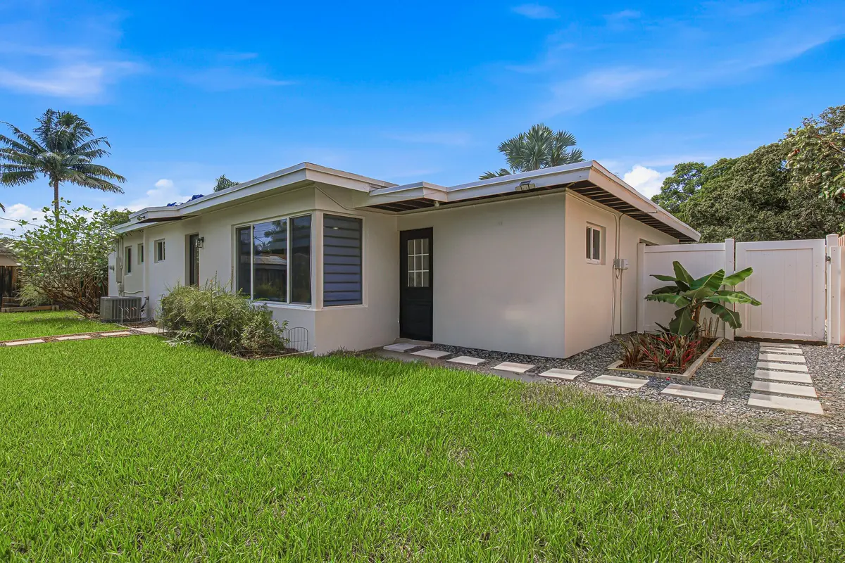 13-Backyard-C at 1530 SW 25TH Avenue, Fort Lauderdale