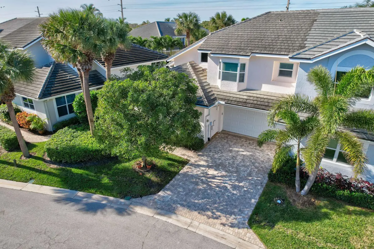 Front of Structure at 2043 Staysail Lane, Jupiter
