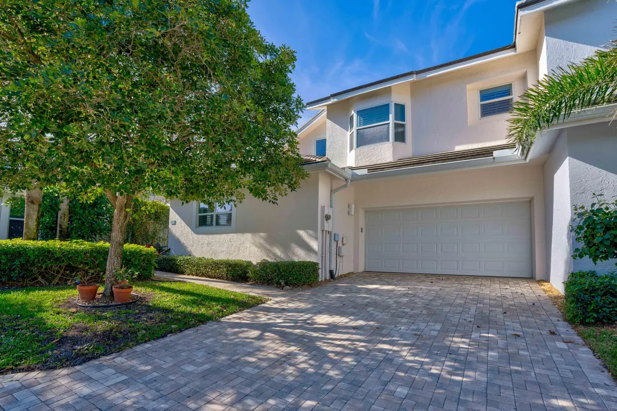 Front of Structure at 2043 Staysail Lane, Jupiter