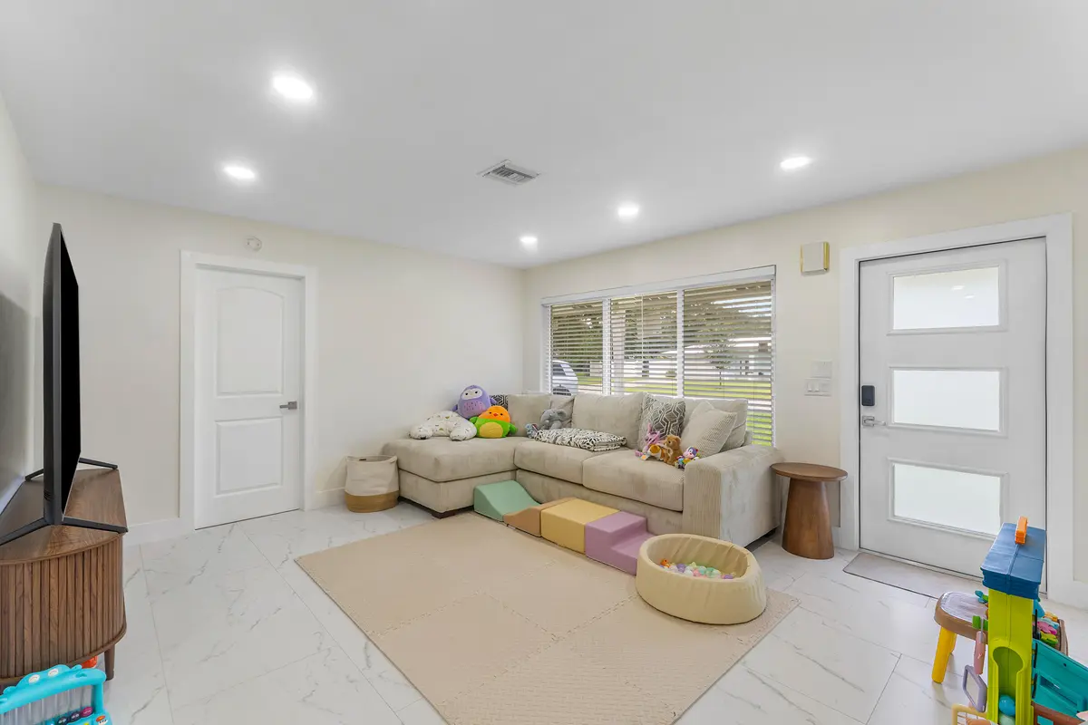 038-2350NikiJoLane-WestPalmBeach-FL-3341 at 2350 NIKI JO Lane, Palm Beach Gardens