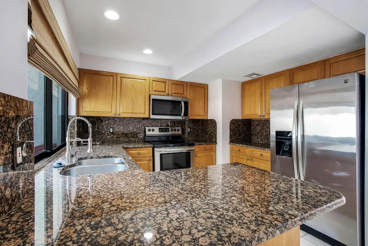 3015 Oaktree Lane, Hollywood, FL 33021 ( at 3015 OAKTREE Lane Unit 277, Hollywood