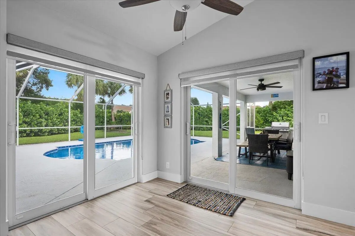 12-LUX_5579 at 264 MALIBU Circle, Greenacres