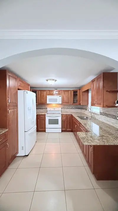 4554 SUNSET Lane, West Palm Beach – Single Family Residence for rent