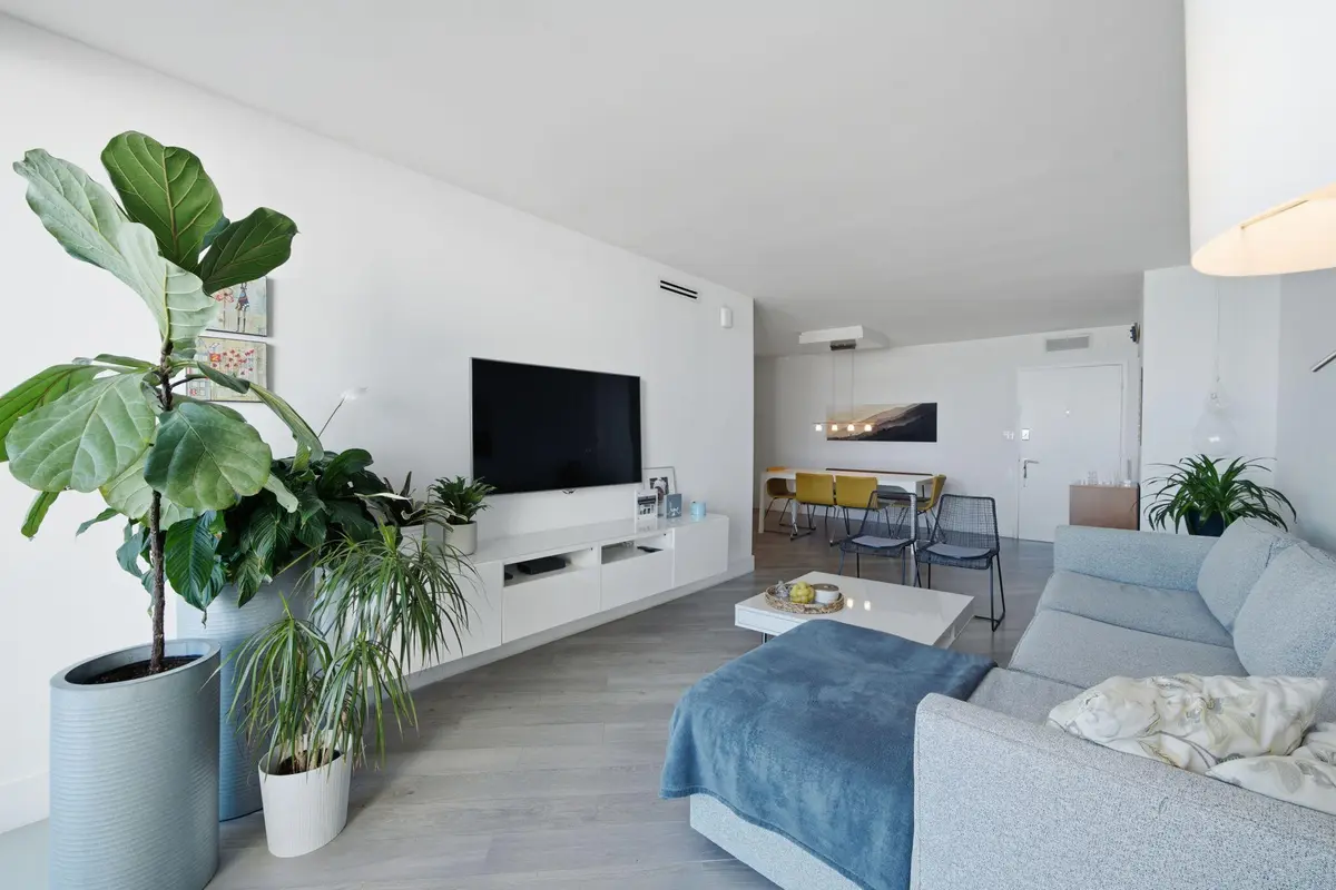 7-web-or-mls-DSC03037 at 3180 S Ocean Drive 304, Hallandale Beach
