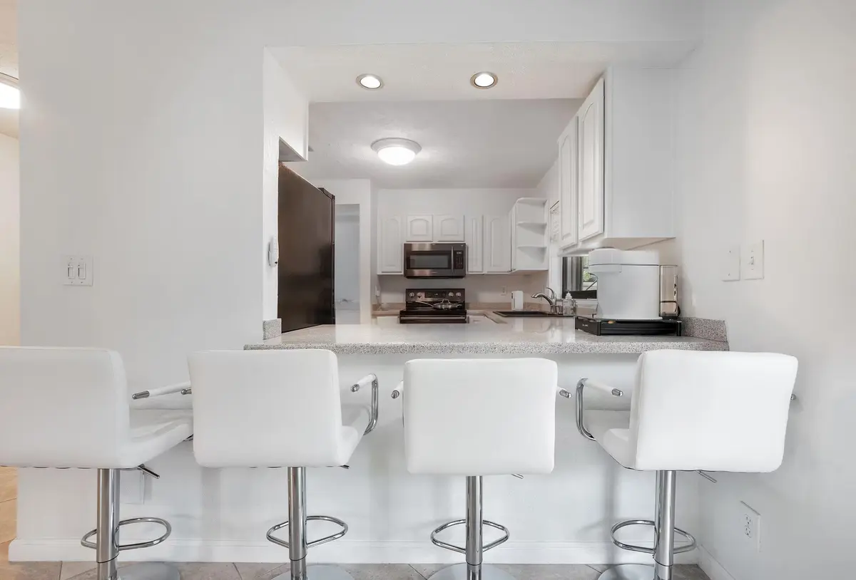 Breakfast Seating at 4966 NW 6TH Street, Coconut Creek