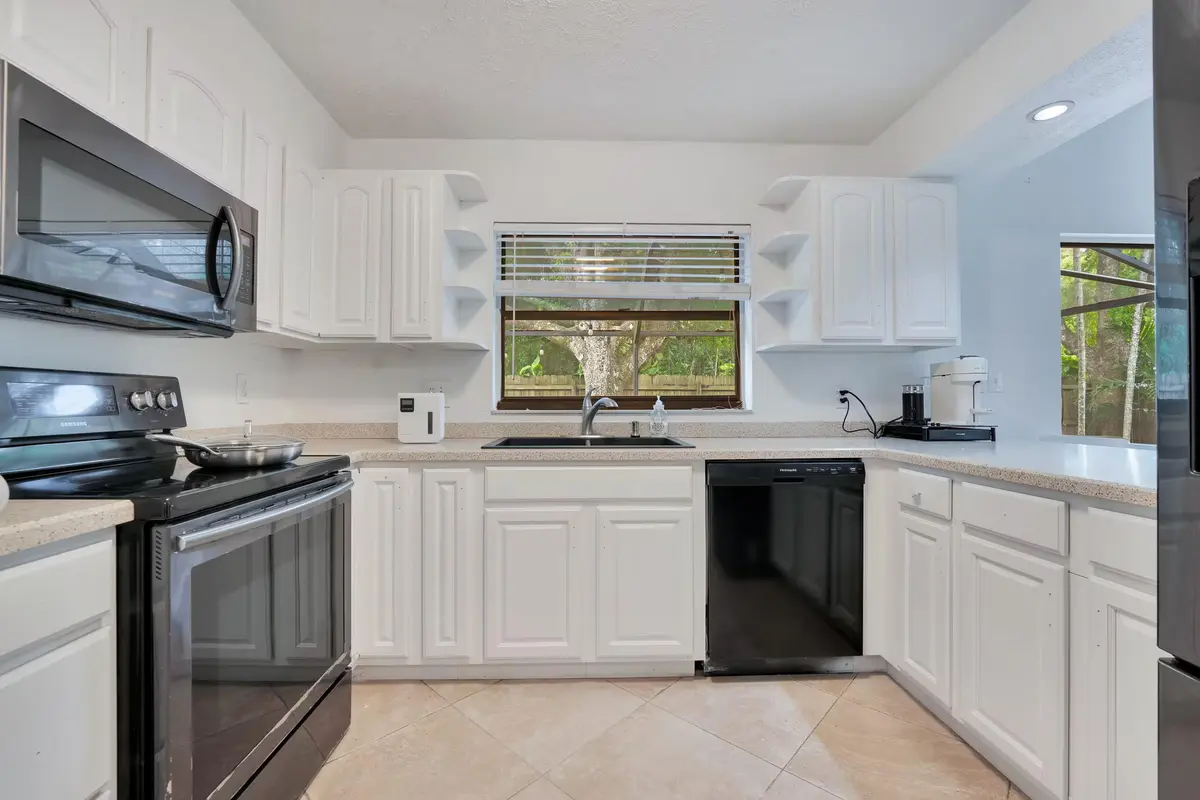 Kitchen at 4966 NW 6TH Street, Coconut Creek