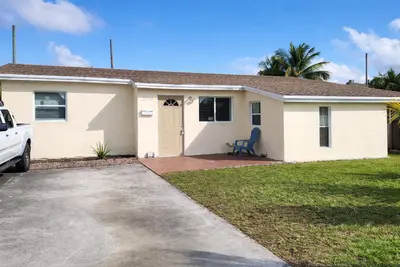 2330 NE 1ST Avenue, Pompano Beach – Single Family Residence for sale