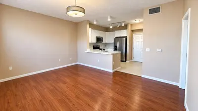 533 NE 3RD Avenue 548, Fort Lauderdale – Condominium for rent