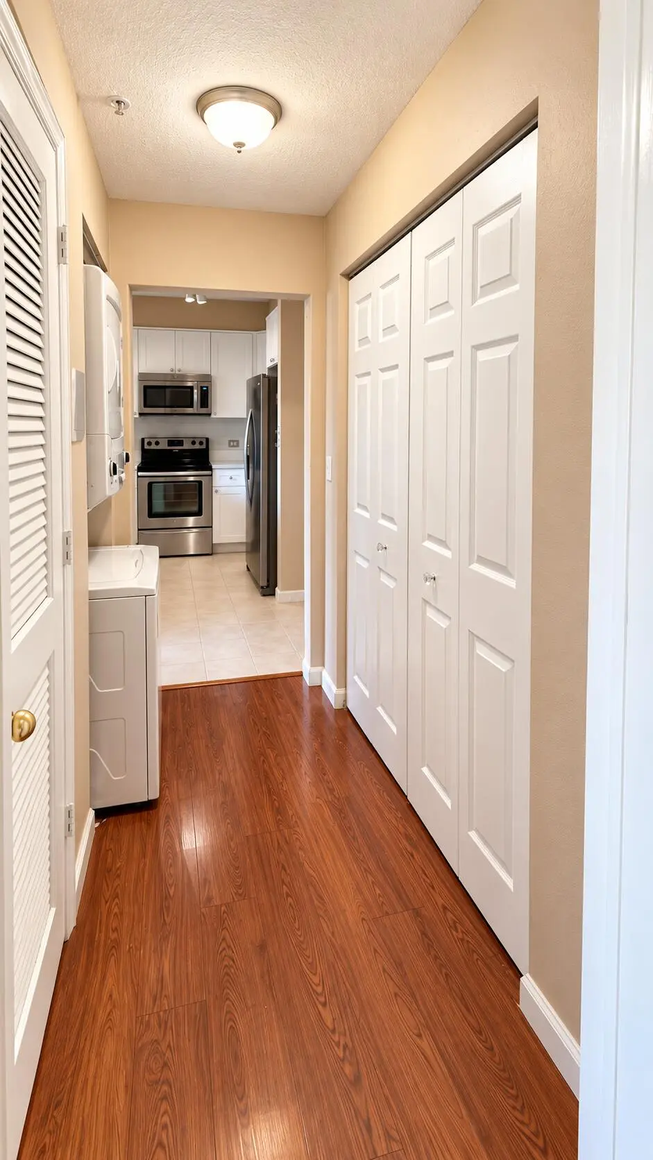 lundry room at 533 NE 3RD Avenue 548, Fort Lauderdale