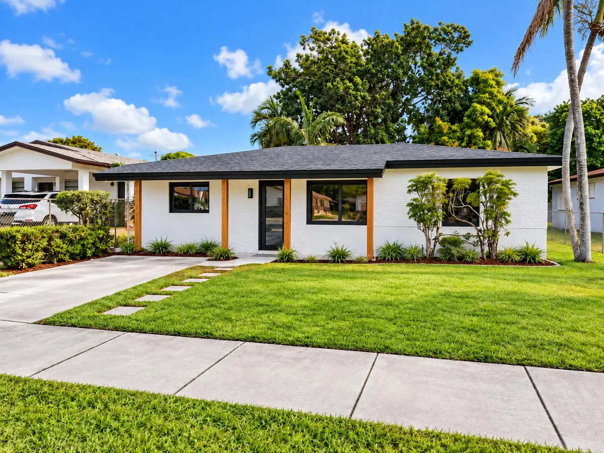 9F687631-15E0-4434-B823-FBE844A3DF7F at 4009 SW 21st Street, West Park