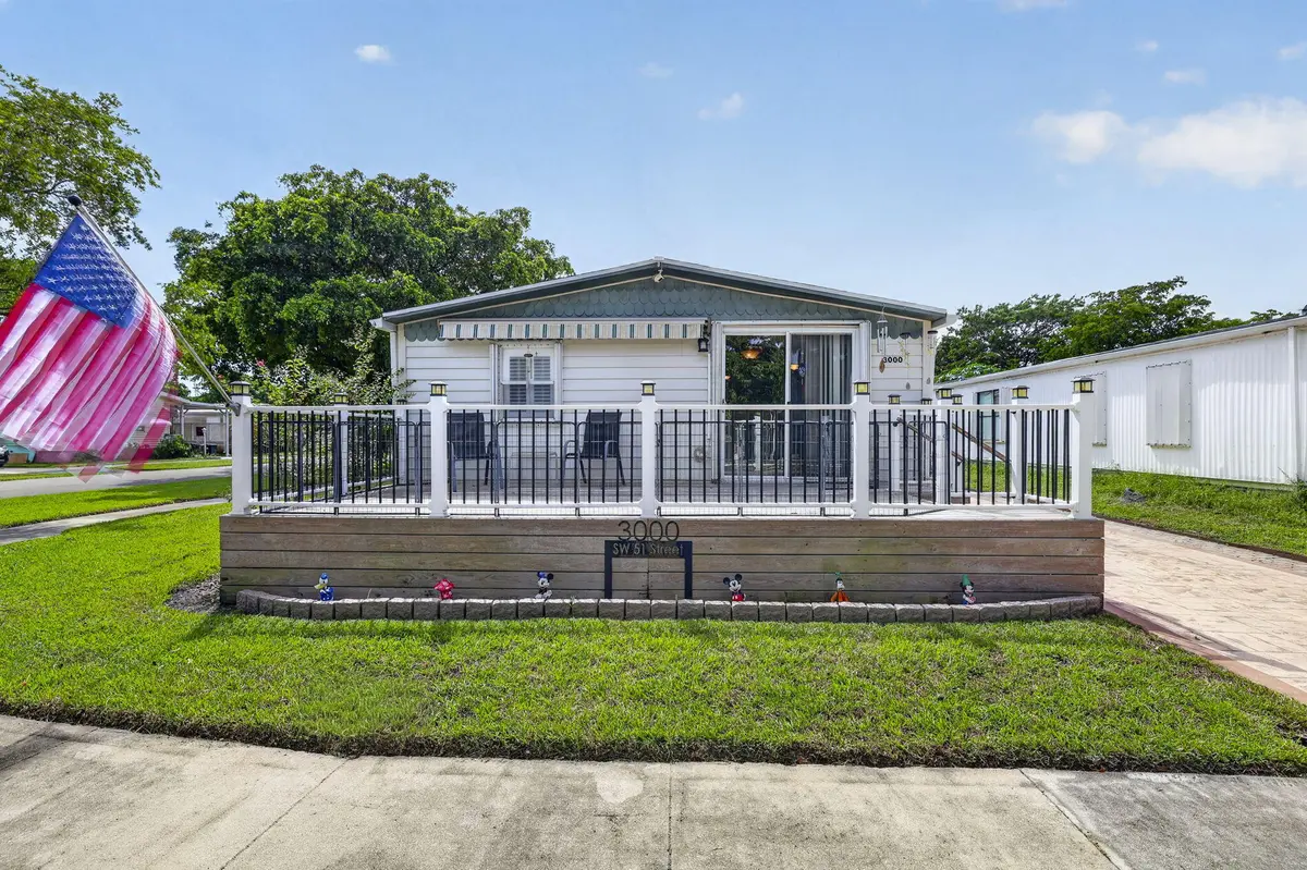 Front of Structure at 3000 SW 51st Street, Fort Lauderdale