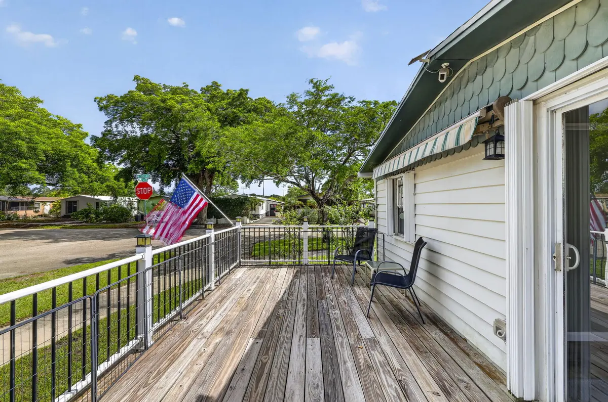 Deck at 3000 SW 51st Street, Fort Lauderdale