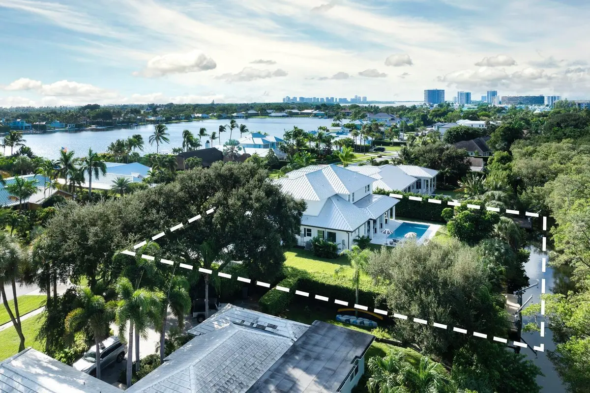 11823 Lake Shore Pl North Palm-large-007 at 11823 LAKE SHORE Place, North Palm Beach