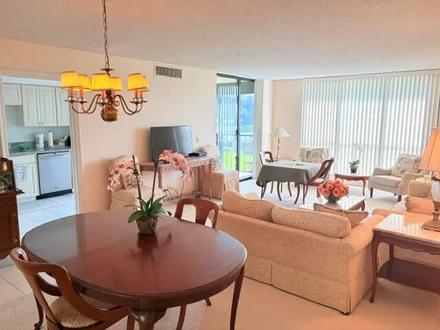 IMG_3147 at 5380 WOODLAND LAKES Drive 216, Palm Beach Gardens