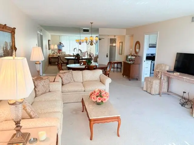 IMG_3158 at 5380 WOODLAND LAKES Drive 216, Palm Beach Gardens