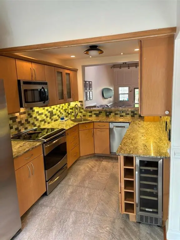 224 kitchen at 224 NE 16th Terrace, Fort Lauderdale