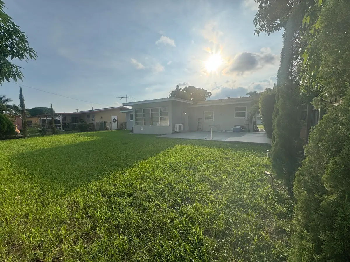 IMG_6007 at 1431 NW 79TH Way, Pembroke Pines