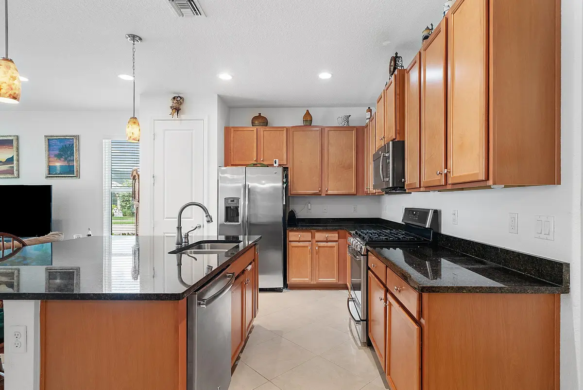 Kitchen at 19638 SPLIT RAIL Run, Loxahatchee