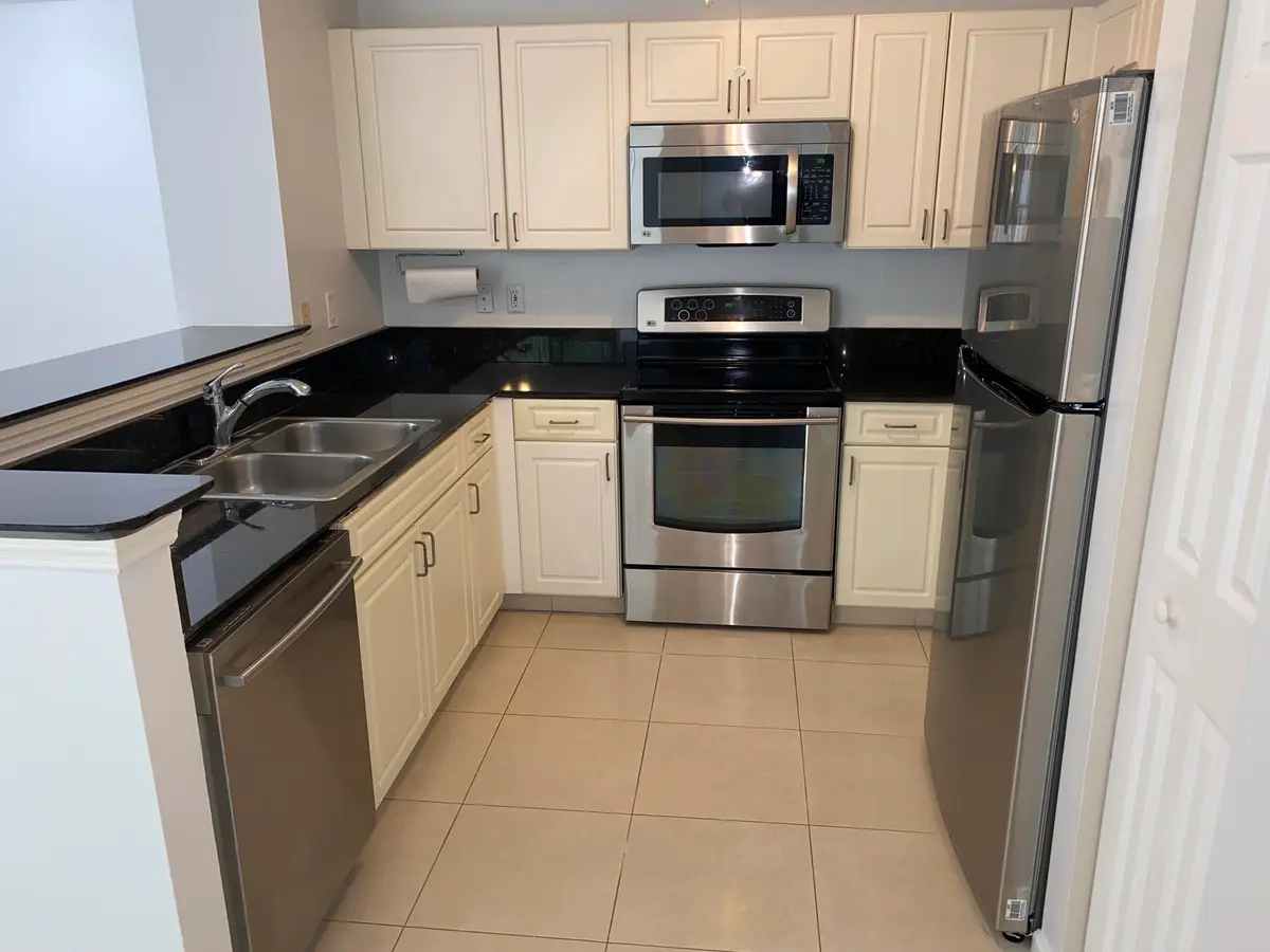 IMG_4920 at 720 S Sapodilla Avenue 408, West Palm Beach