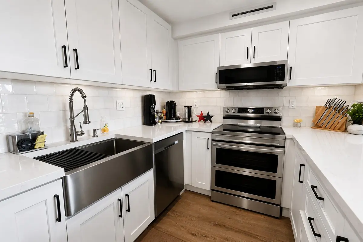 Kitchen at 9491 EVERGREEN Place 307, Davie