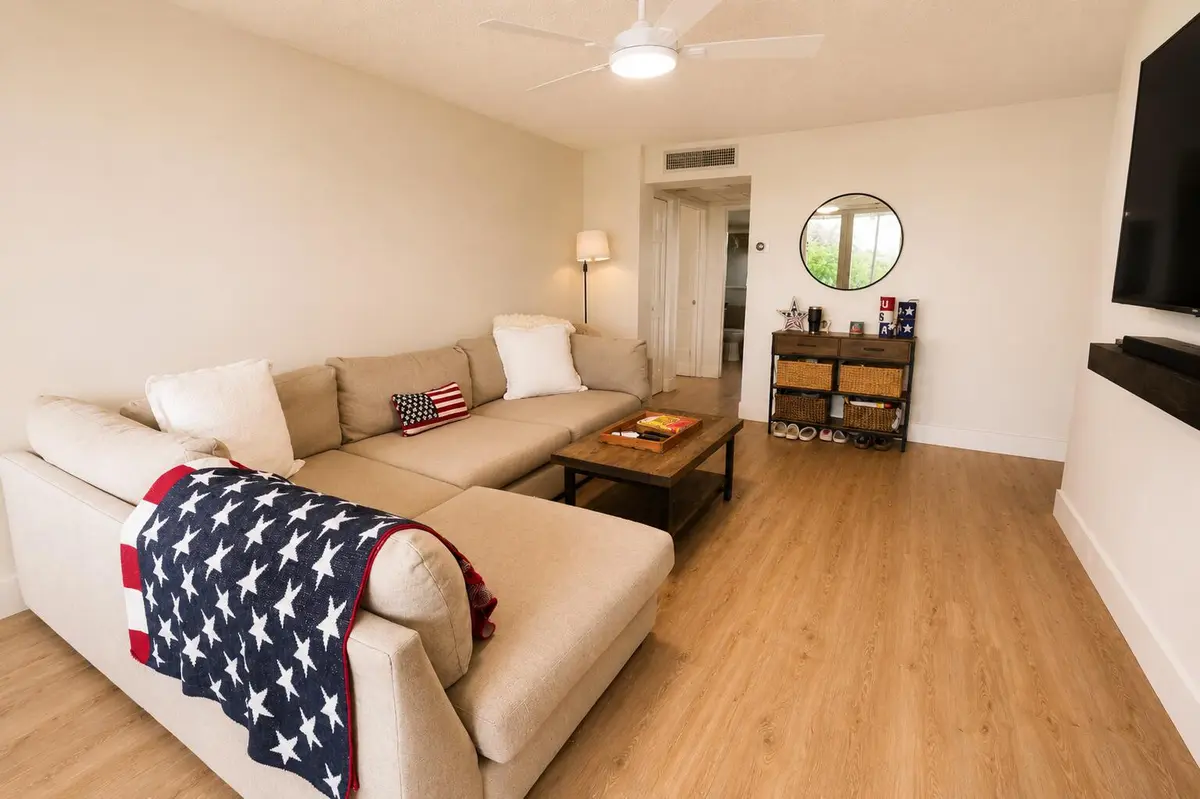 Living Room at 9491 EVERGREEN Place 307, Davie