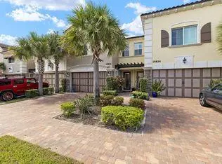 15832 ITALIAN CYPRESS Way, Wellington – Single Family Residence for sale