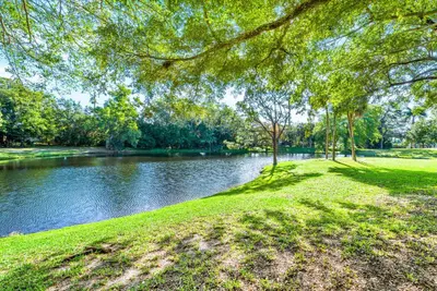5087 Oakhill Lane, Delray Beach – Condominium for sale
