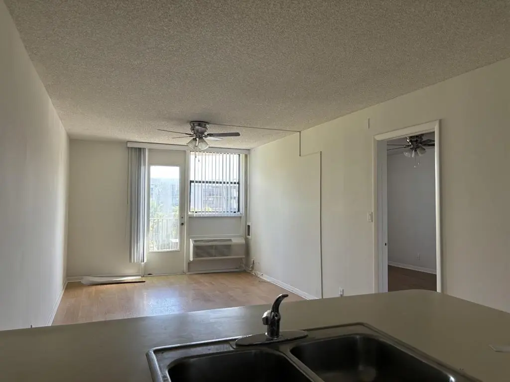 t5 at 2771 RIVERSIDE Drive 403-A, Coral Springs